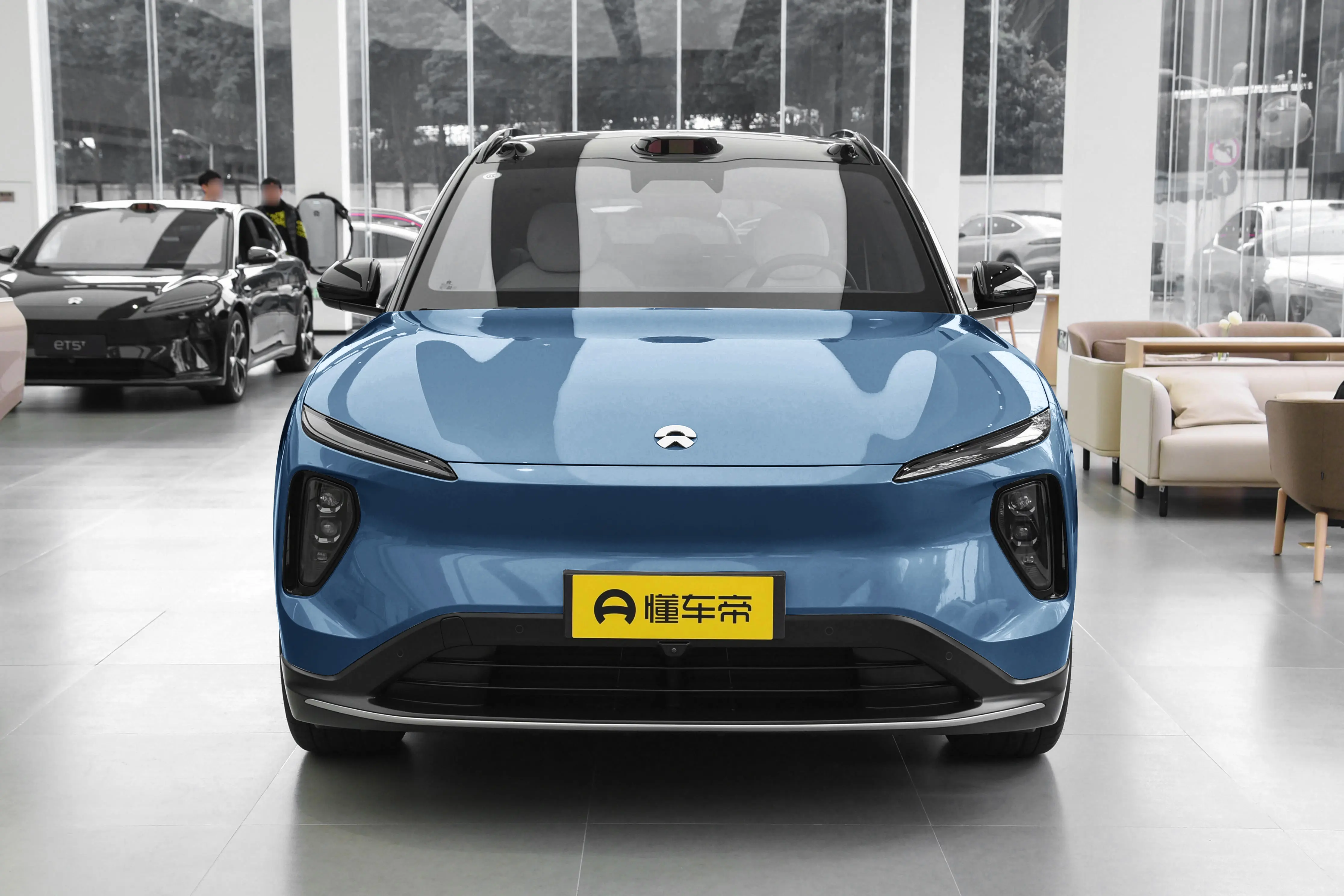 蔚來ES6 2024款75kWh：家用商務(wù)兩相宜的新能源SUV